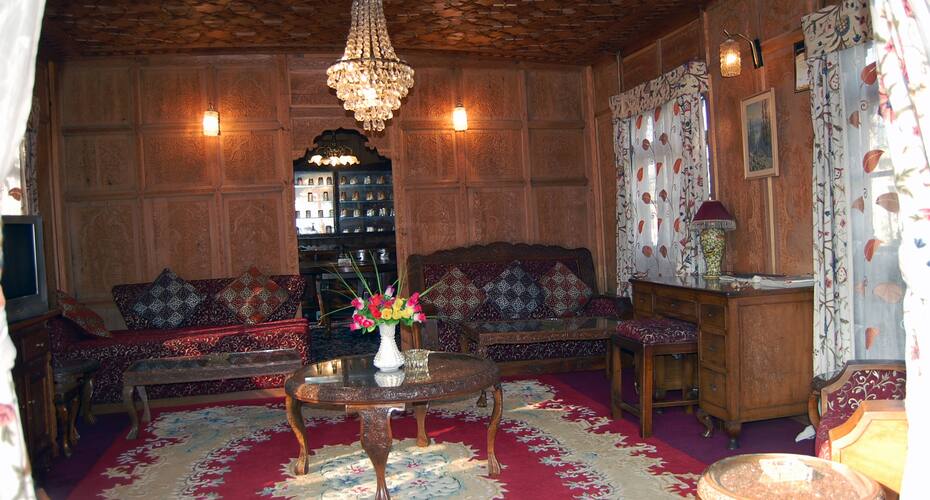 Humza Houseboat, Srinagar 3